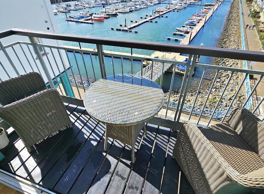 24 Quayside, Carrickfergus, BT38 8BJ