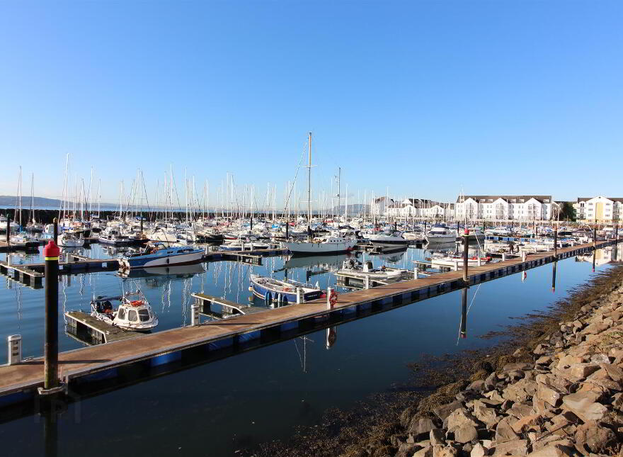 24 Quayside, Carrickfergus, BT38 8BJ