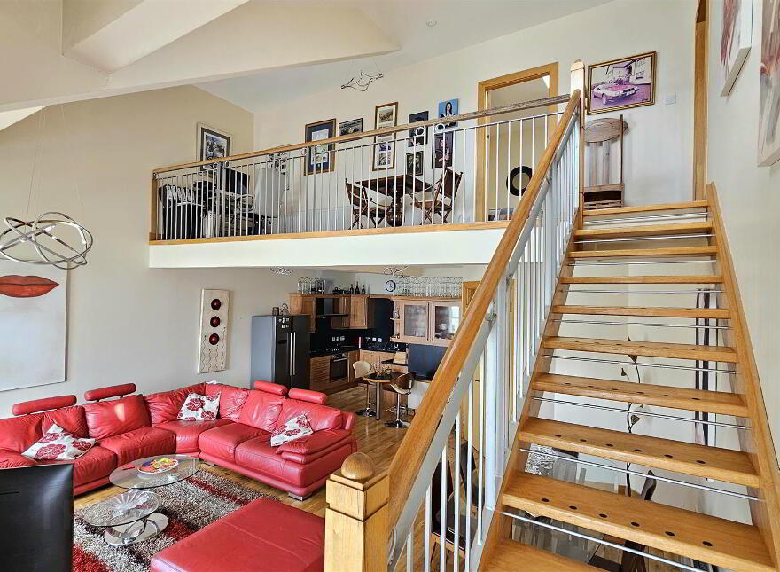 24 Quayside, Carrickfergus, BT38 8BJ