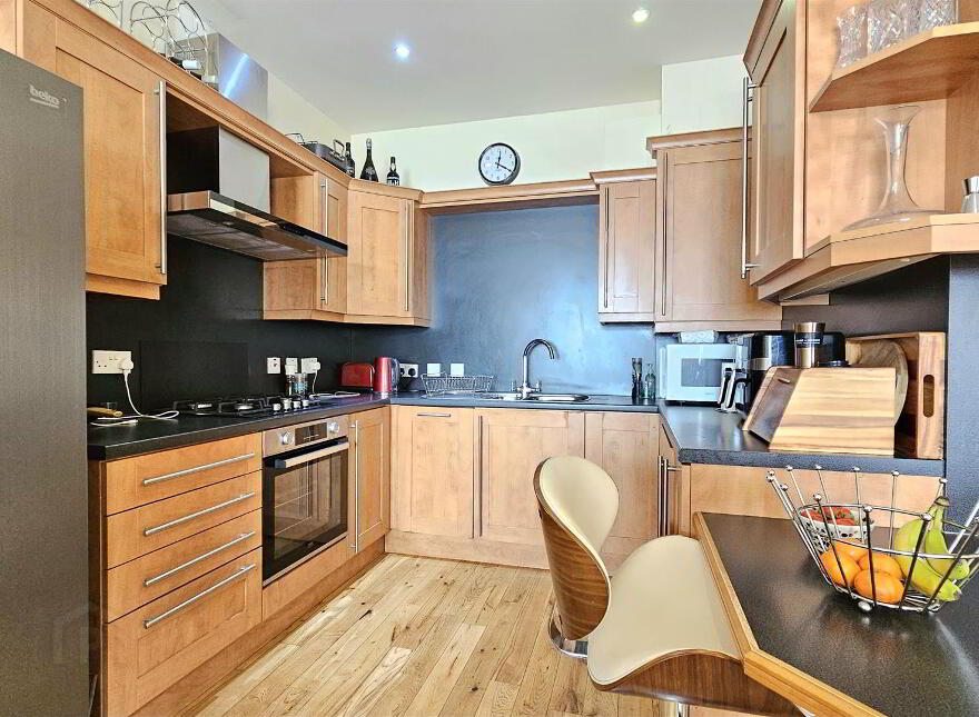 24 Quayside, Carrickfergus, BT38 8BJ