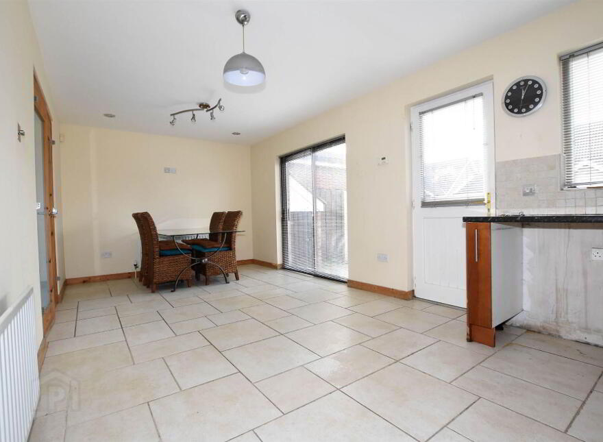 11 Cairndore Crescent, Newtownards, BT23 8PA