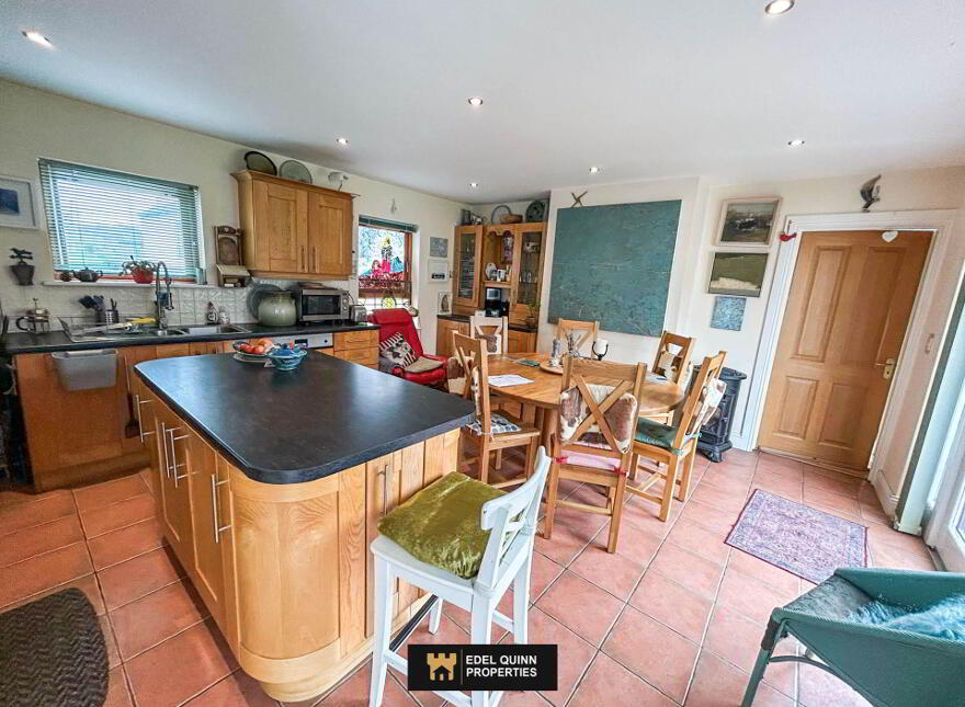 3 The Orchard, Bruckless, F94TW53