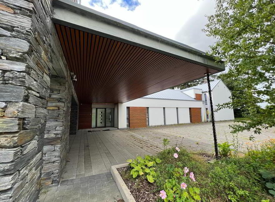 'Belcaroli', 81 Gleneagles, Culmore Road, Derry, BT48 7TE