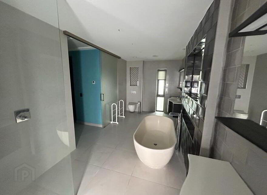 'Belcaroli', 81 Gleneagles, Culmore Road, Derry, BT48 7TE