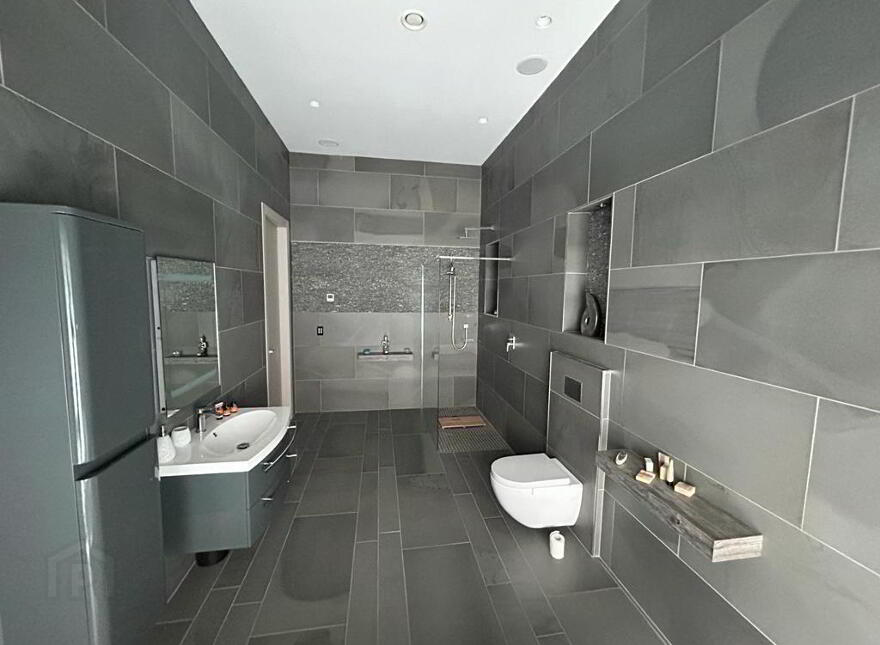 'Belcaroli', 81 Gleneagles, Culmore Road, Derry, BT48 7TE