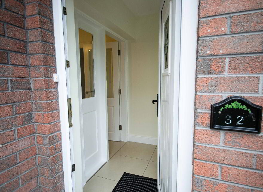 32 Brackenvale, Omagh, BT78 5RS