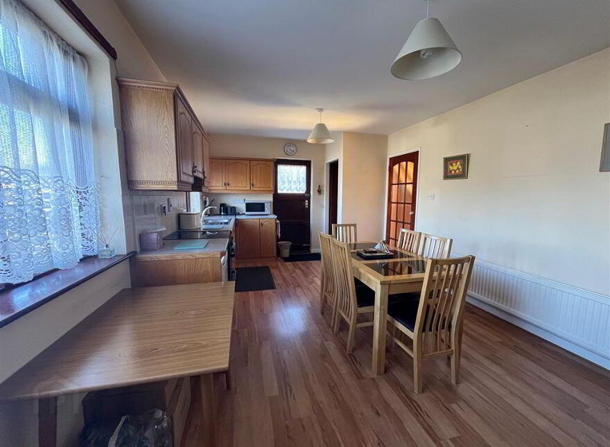Church Road, Bantry, West, P75KR52