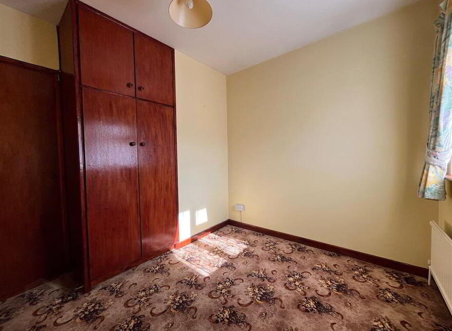 Church Road, Bantry, West, P75KR52