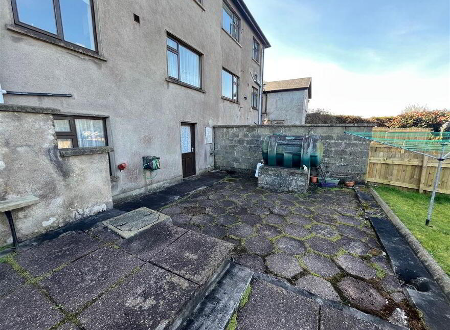 Church Road, Bantry, West, P75KR52