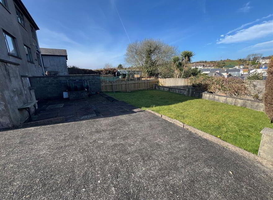 Church Road, Bantry, West, P75KR52