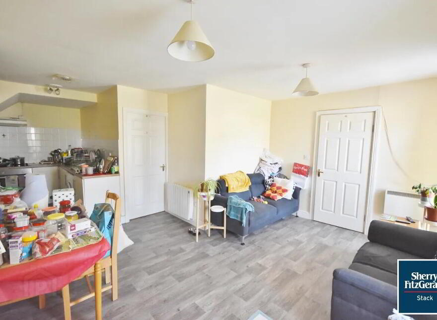 8 South Quay, Newcastle West, V42Y990