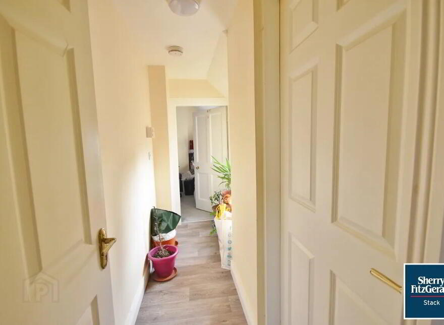 8 South Quay, Newcastle West, V42Y990
