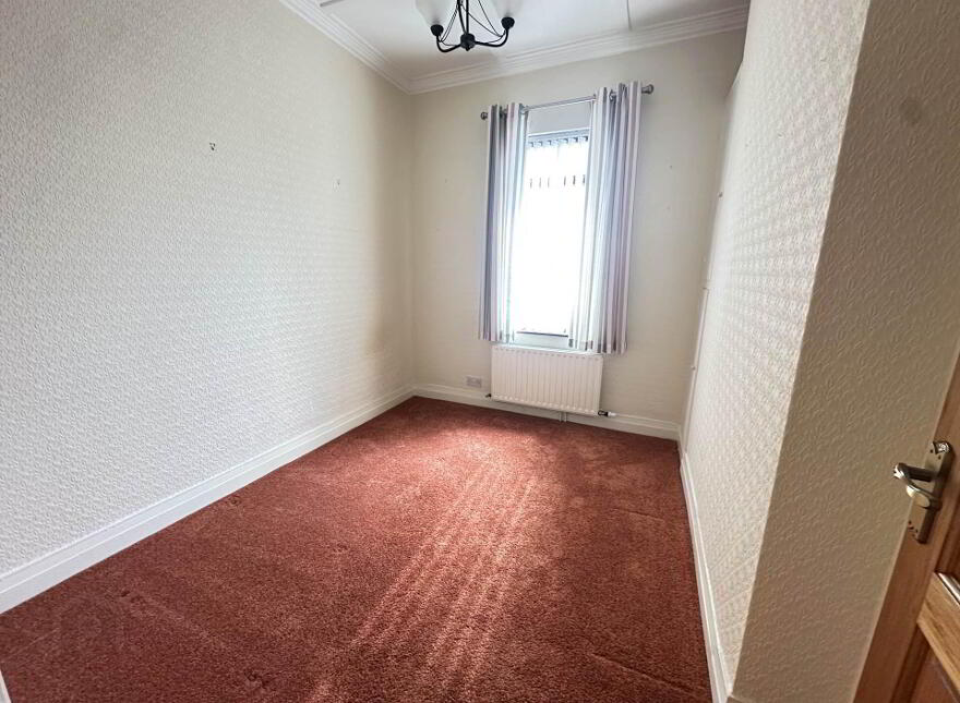 104 Glenarm Road, Larne, BT40 1DZ
