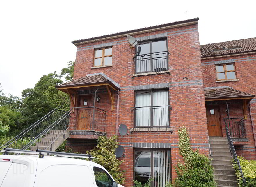 26 Parkview Court, Lurgan, BT66 8AF