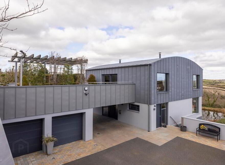 Robinsview, 94a Monlough Road, Saintfield, Ballynahinch, BT24 7HN