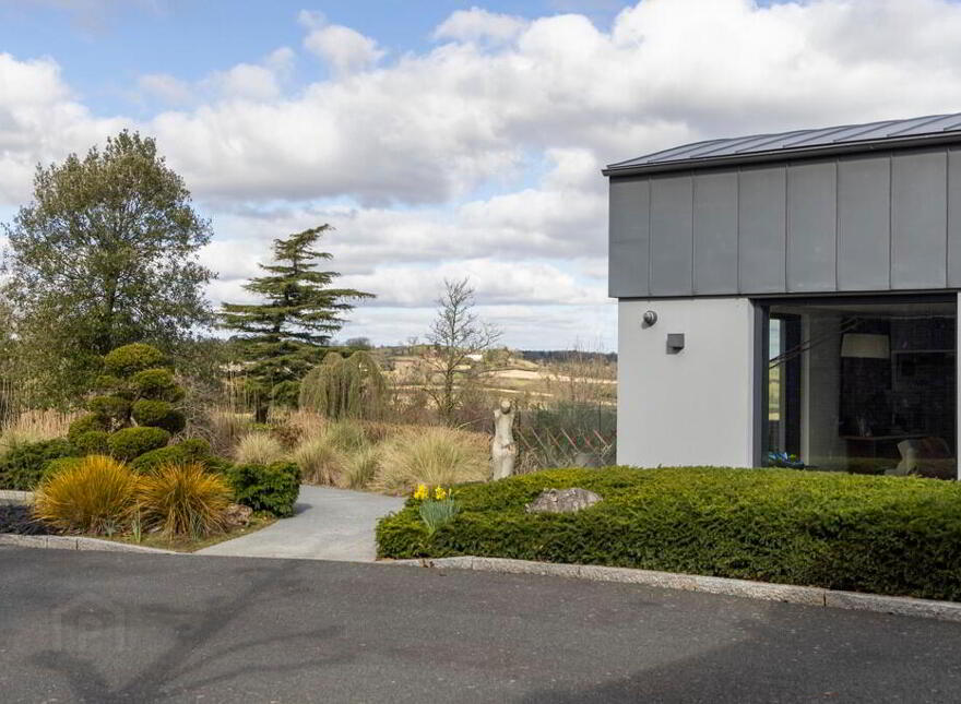 Robinsview, 94a Monlough Road, Saintfield, Ballynahinch, BT24 7HN