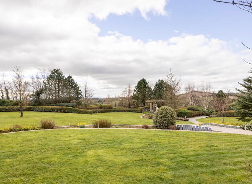 Robinsview, 94a Monlough Road, Saintfield, Ballynahinch, BT24 7HN