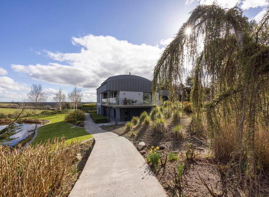 Robinsview, 94a Monlough Road, Saintfield, Ballynahinch, BT24 7HN