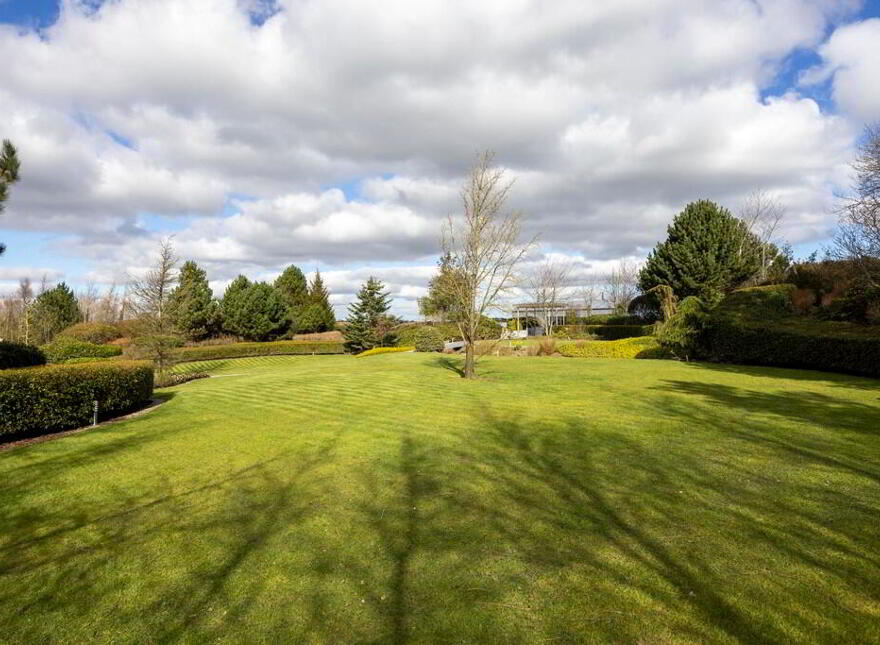 Robinsview, 94a Monlough Road, Saintfield, Ballynahinch, BT24 7HN
