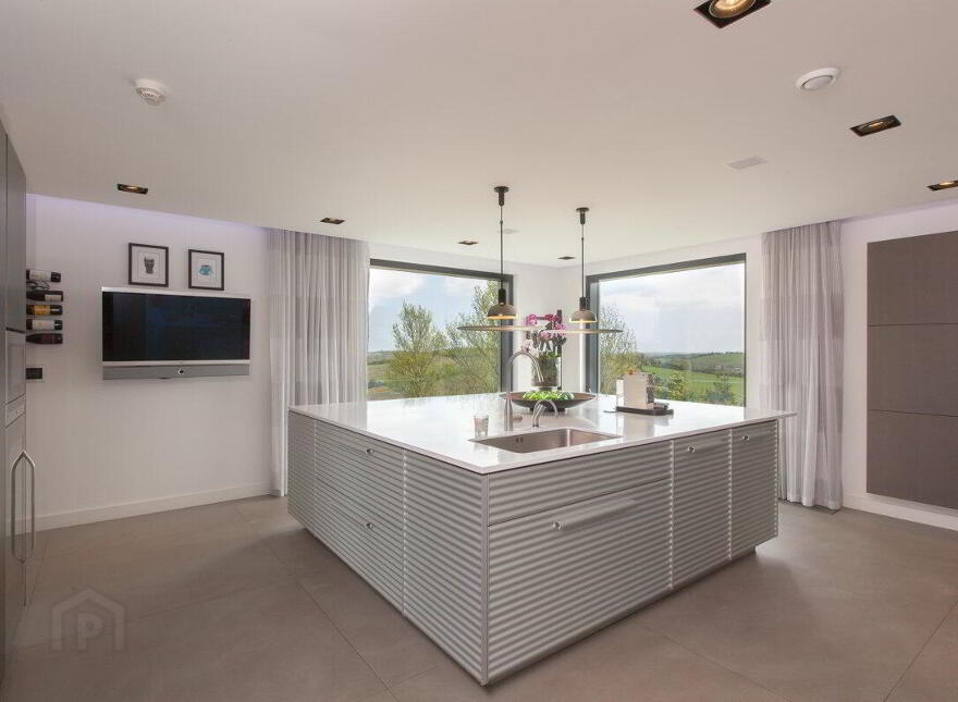 Robinsview, 94a Monlough Road, Saintfield, Ballynahinch, BT24 7HN