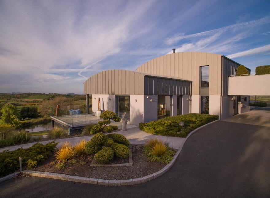 Robinsview, 94a Monlough Road, Saintfield, Ballynahinch, BT24 7HN