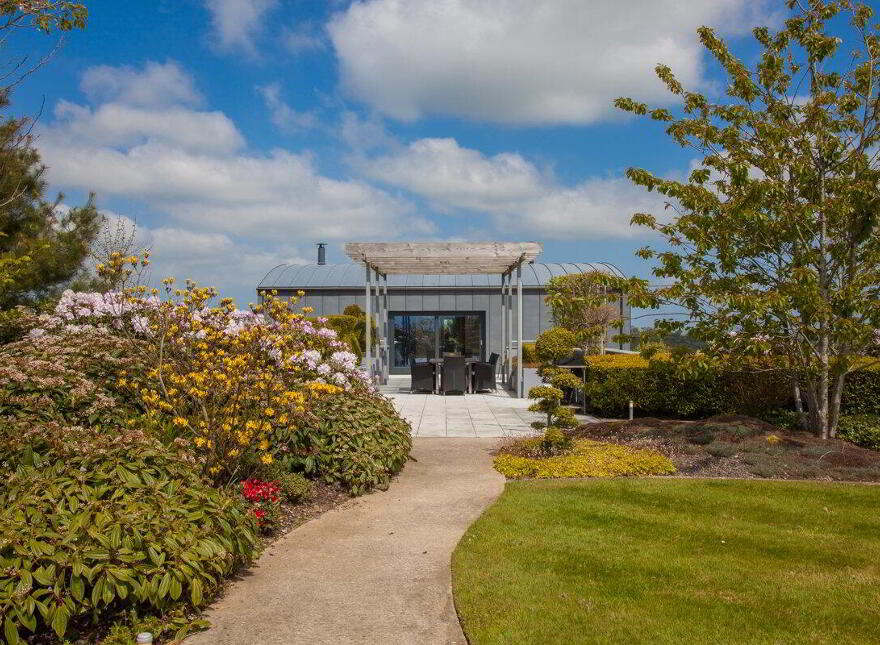 Robinsview, 94a Monlough Road, Saintfield, Ballynahinch, BT24 7HN