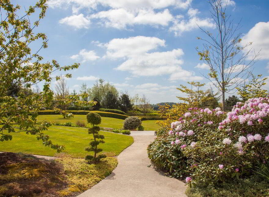 Robinsview, 94a Monlough Road, Saintfield, Ballynahinch, BT24 7HN