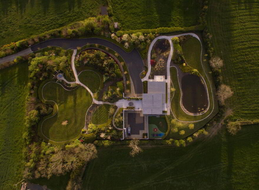 Robinsview, 94a Monlough Road, Saintfield, Ballynahinch, BT24 7HN