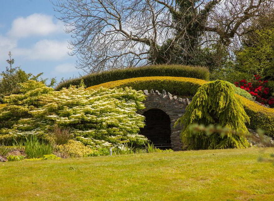 Robinsview, 94a Monlough Road, Saintfield, Ballynahinch, BT24 7HN
