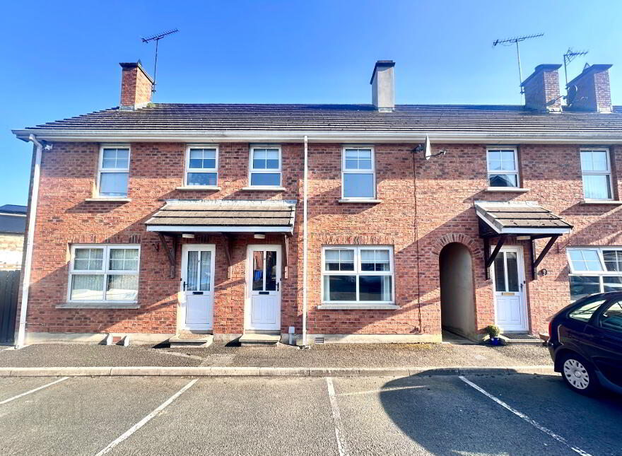 6 Molesworth Court, Cookstown, BT80 8XF photo