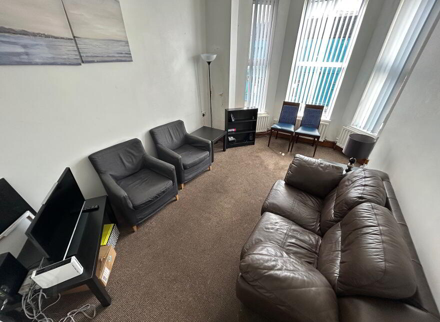 Flat 2, 5 Ashley Avenue, Belfast, BT9 7BN