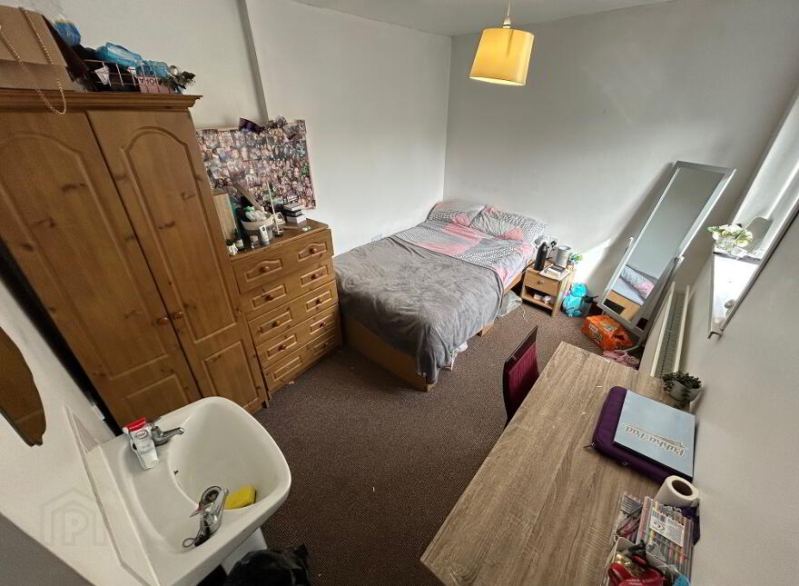 Flat 2, 5 Ashley Avenue, Belfast, BT9 7BN