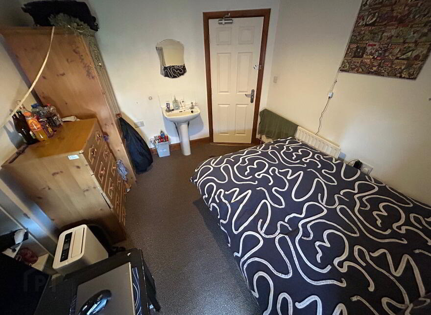 Flat 2, 5 Ashley Avenue, Belfast, BT9 7BN