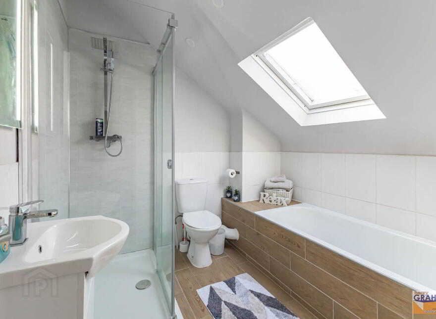 5 Rosevale Park, Belfast, BT17 9LJ