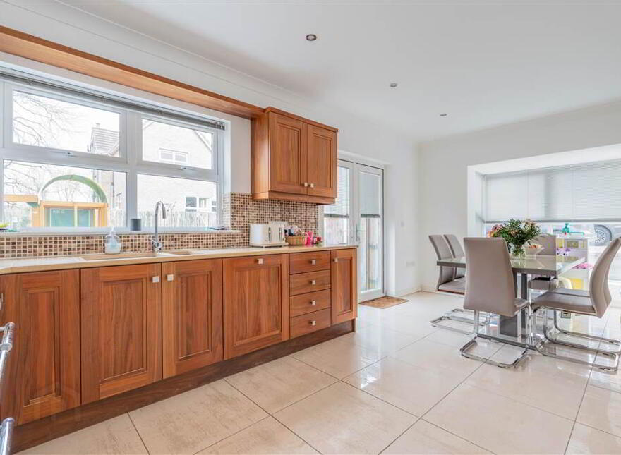 9 Knowehead Hill, Broughshane, BT43 7PD