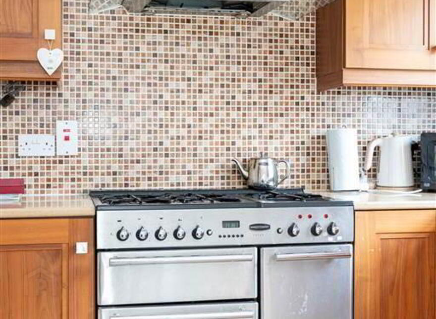 9 Knowehead Hill, Broughshane, BT43 7PD