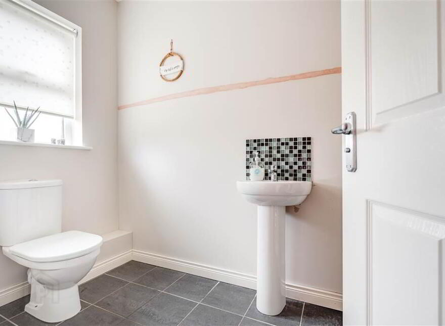 9 Knowehead Hill, Broughshane, BT43 7PD