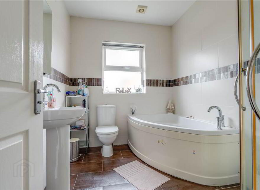 9 Knowehead Hill, Broughshane, BT43 7PD
