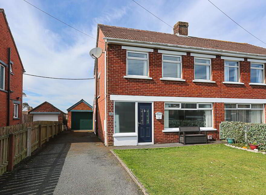 5 Church Crescent, Bangor, BT20 3EF photo