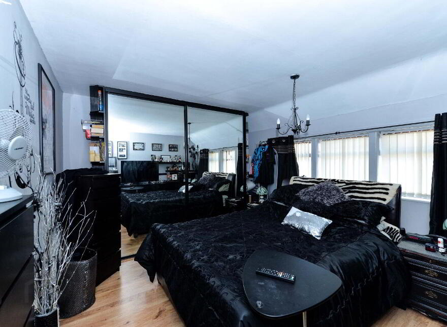 28 Connsbrook Park, Belfast, BT4 1NF