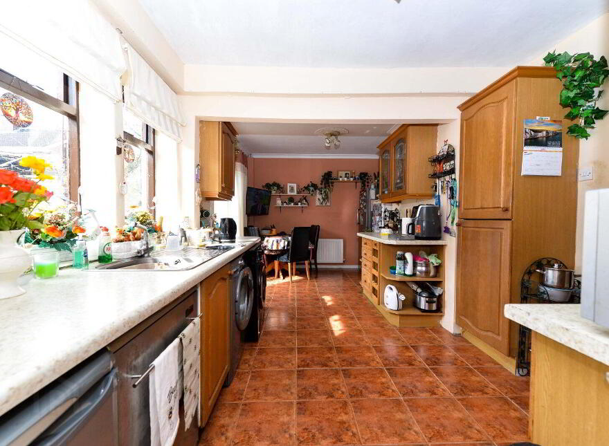 28 Connsbrook Park, Belfast, BT4 1NF