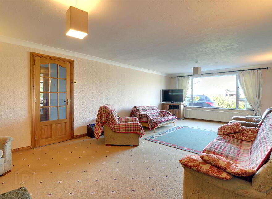 1 Stratheden Heights, Newtownards, BT23 8TD
