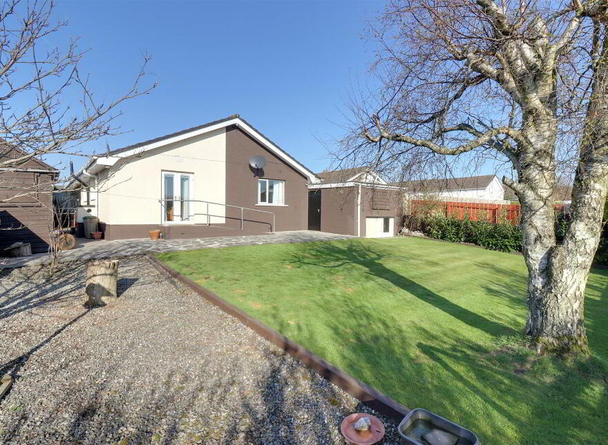 1 Stratheden Heights, Newtownards, BT23 8TD