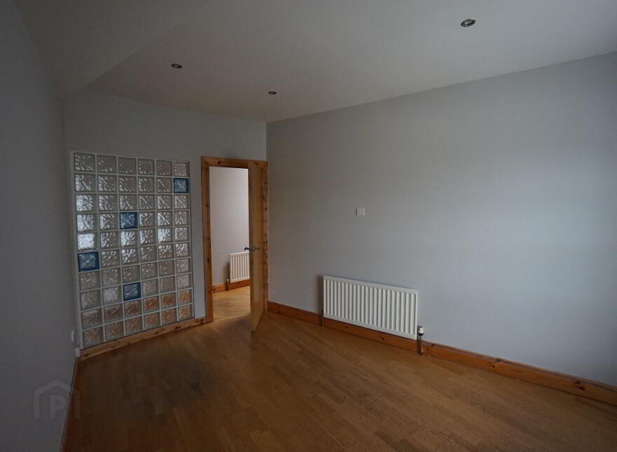 8a Ballynahinch Street, Hillsborough, BT26 6AW