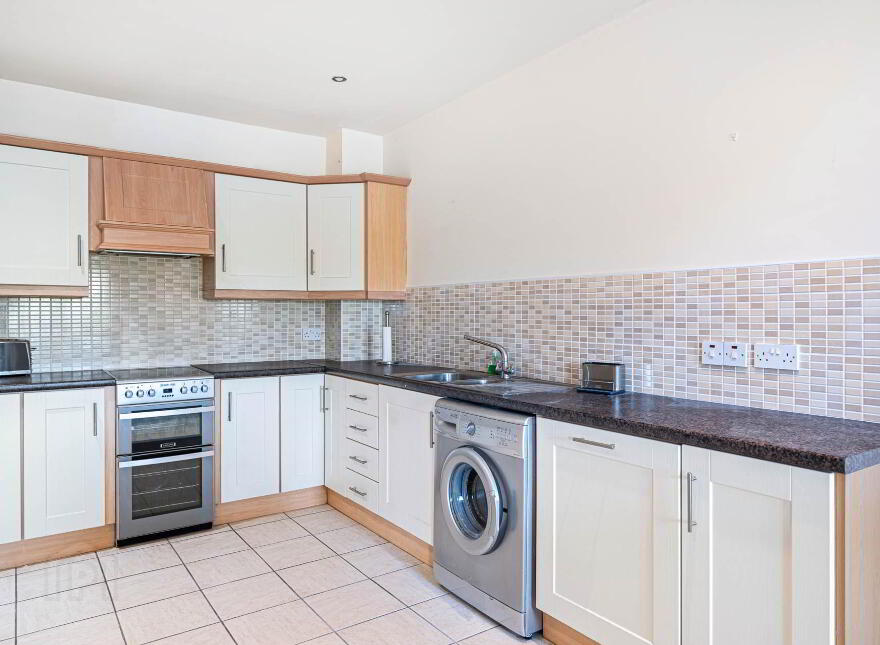 19 Quayside Apartments, Shore Road, Ramelton, F92HH77