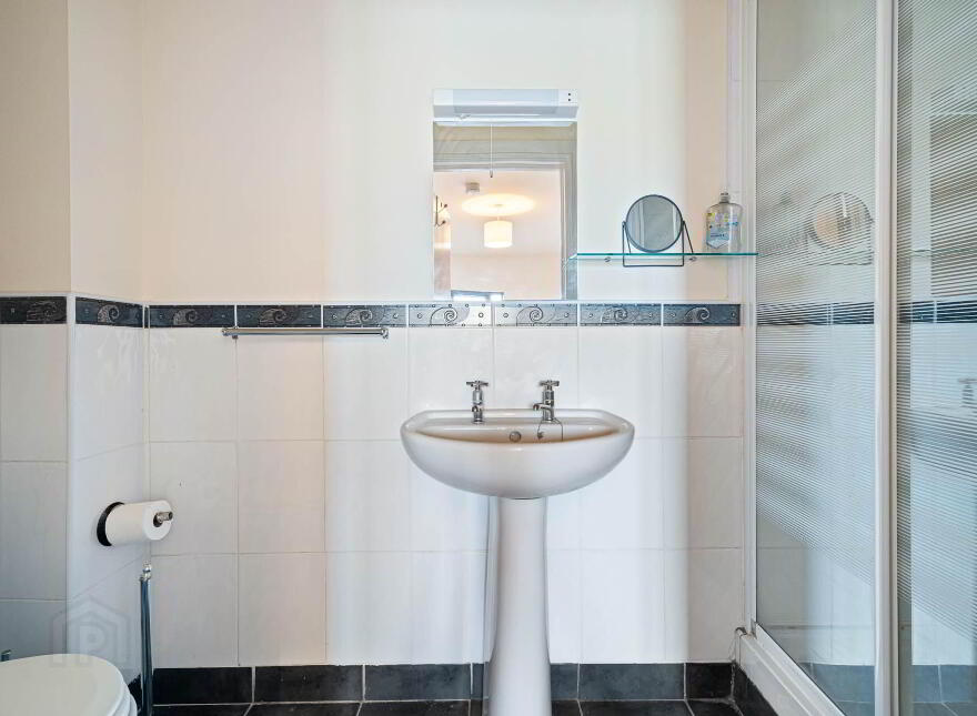 19 Quayside Apartments, Shore Road, Ramelton, F92HH77