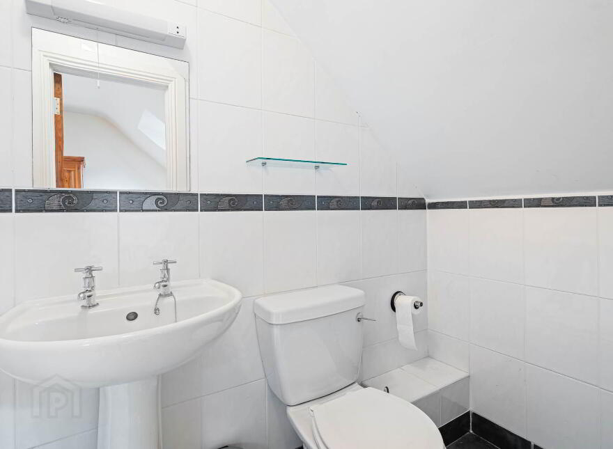 19 Quayside Apartments, Shore Road, Ramelton, F92HH77