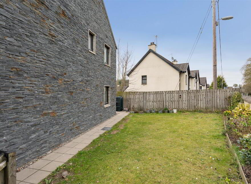Apt 3, 2-6 Birch Lane, Saintfield, BT24 7FP