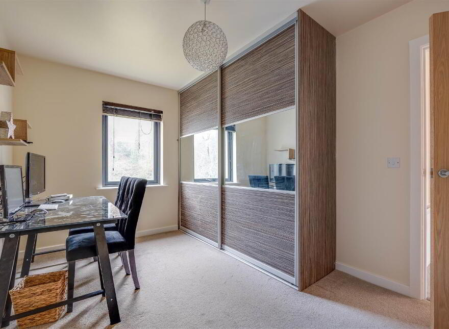 Apt 3, 2-6 Birch Lane, Saintfield, BT24 7FP