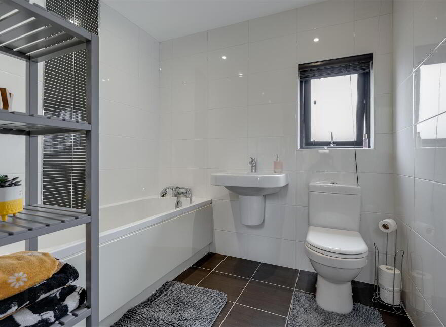 Apt 3, 2-6 Birch Lane, Saintfield, BT24 7FP